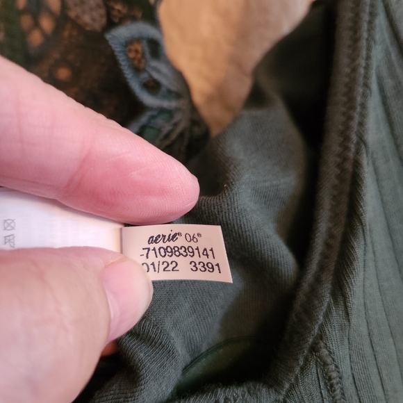 Aerie Green Strappy Women's Crop Top. Shelf Bra Size SP - Picture 6 of 8